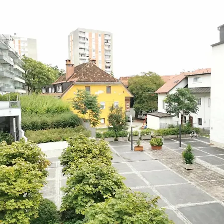 City Centre Studio With A Balcony And Free Parking Ljubljana Exterior photo
