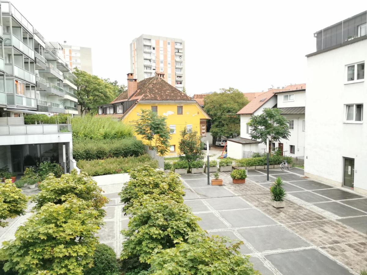 Centre With A Balcony And Free Parking Laibach